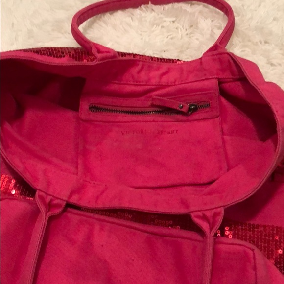 FREE w/$75 purchase! Pink Tote Victoria’s Secret - Picture 2 of 2